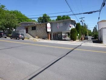 Cougar Land Motel0