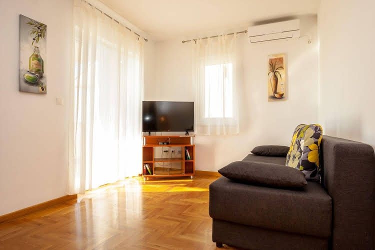 Apartments Mistral0