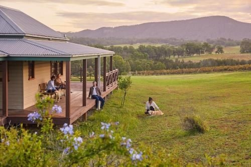 Hanging Tree Wines0
