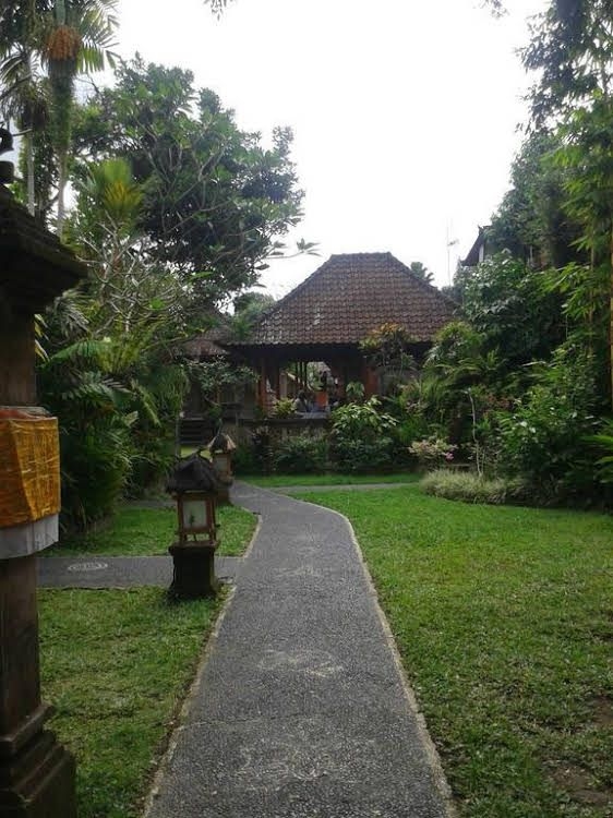 Mumbul Inn0