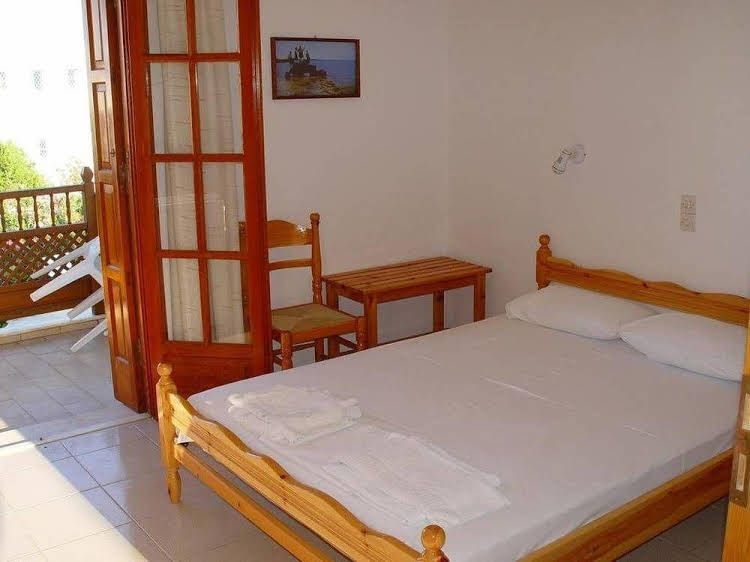 Deidamia Hotel0