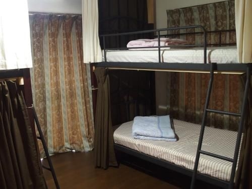 Nagasaki Kagamiya1