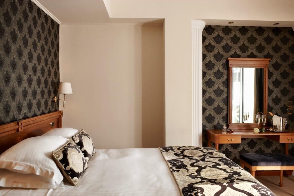 Ava Hotel & Suites2