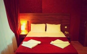 Somya Hotel0