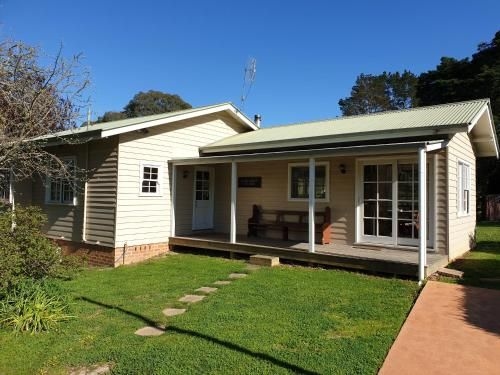 Sutton Forest Cottage0