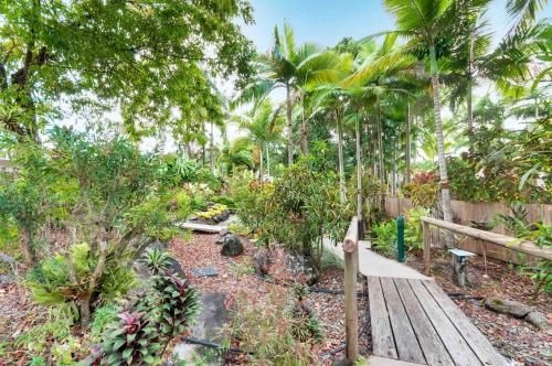 The Villas Palm Cove3