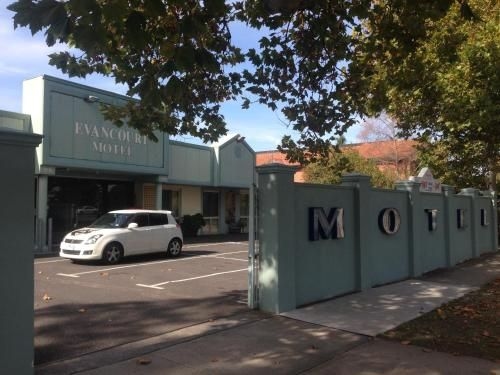 Evancourt Motel0