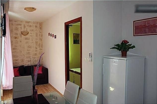 Apartment Violet0