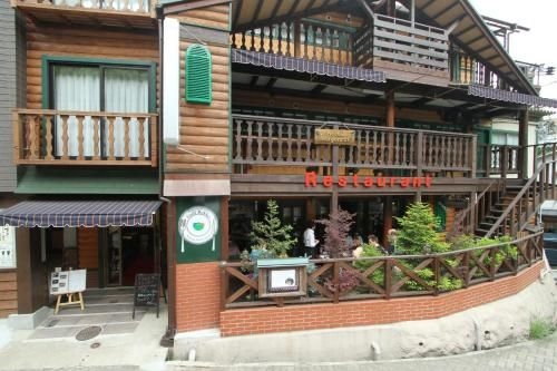 โรงแรมมอร์เกนรอต (Hotel Morgenrot)0