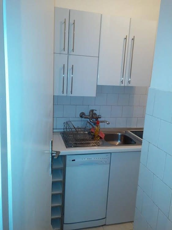 Cricket apartment0