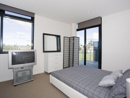 Whitewater Apartments4