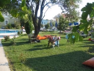 Halcyon Days Hotel0
