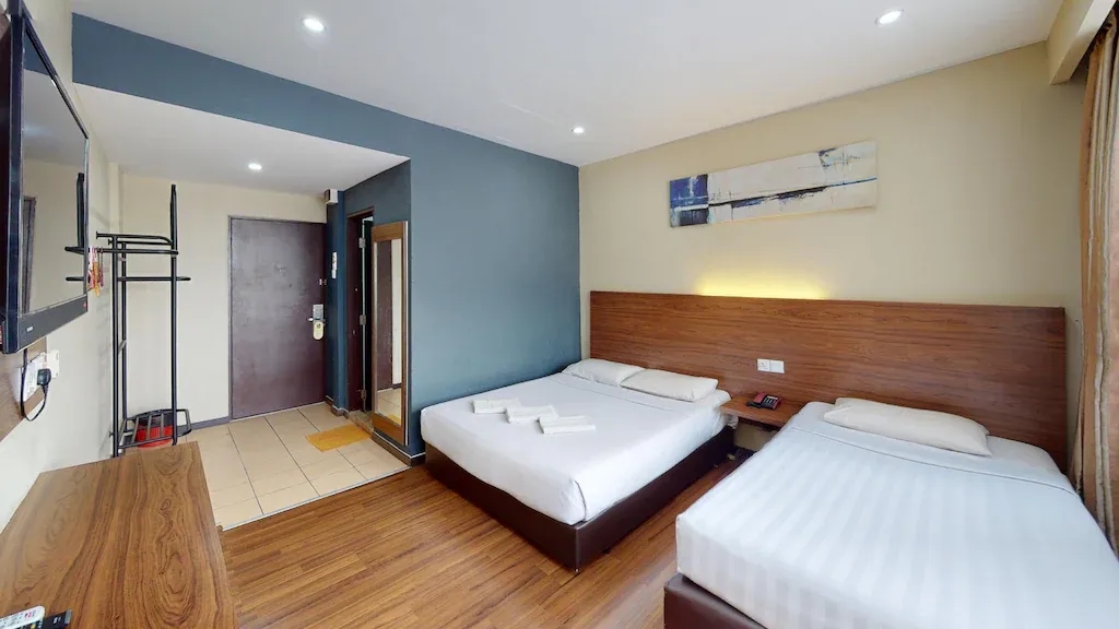 โรงแรมการ์เด้น อิน (Garden Inn Hotel)4