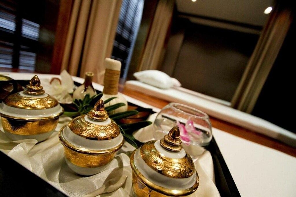 โรงแรม มิราเคิล ทรานซิท (Miracle Transit Hotel)3