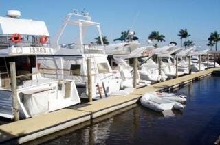 Yacht & Golf Club Paraguayo1