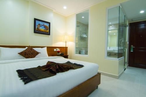 Rose Emerald Hotel1