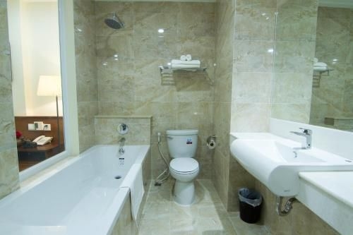Rose Emerald Hotel3