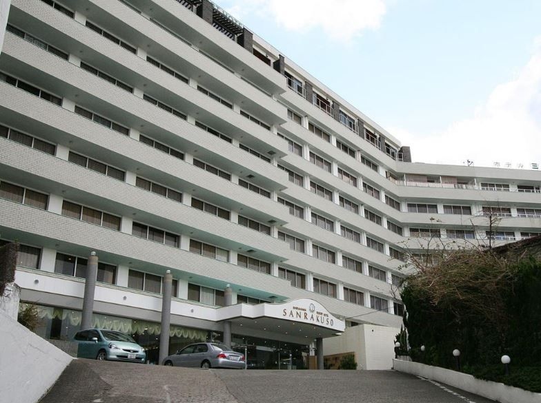 โรงแรมซันระกูโซะ (Hotel Sanrakuso)1