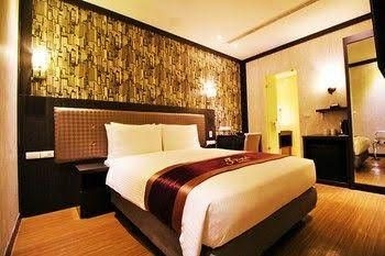 J Hotel2