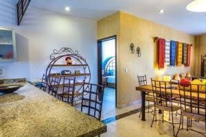 3 BR Condo Gated Sleeps 8 - BRI 86750