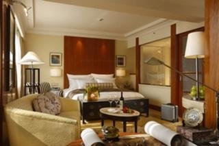 The Dragon Hotel4