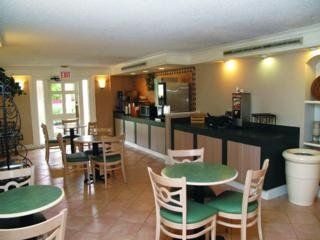 La Quinta Inn St. Louis Airport 7141