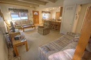 South Lake Tahoe - 4 BR Home Private Hot Tub - LTA 80500