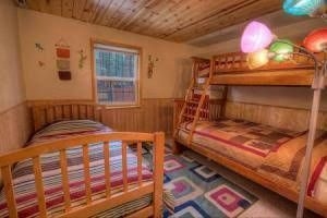 South Lake Tahoe - 4 BR Pet Friendly Private Hot Tub - LTA 80900