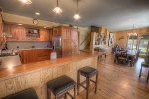 South Lake Tahoe - 6 BR Home Lakeview - LTA 81030