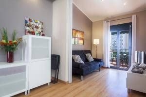 2 BR Mistral Rambla Apartment with Terrace - HOA 421480