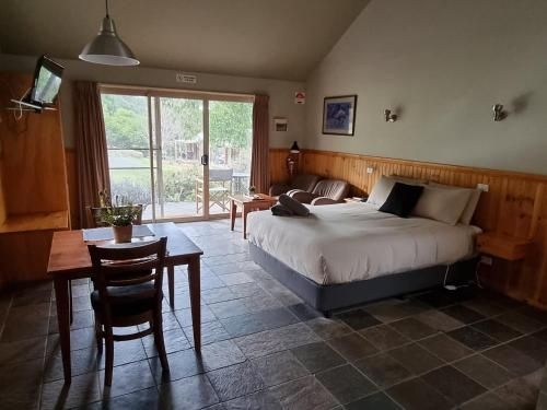 D'Altons Studios (D'Altons Resort)4