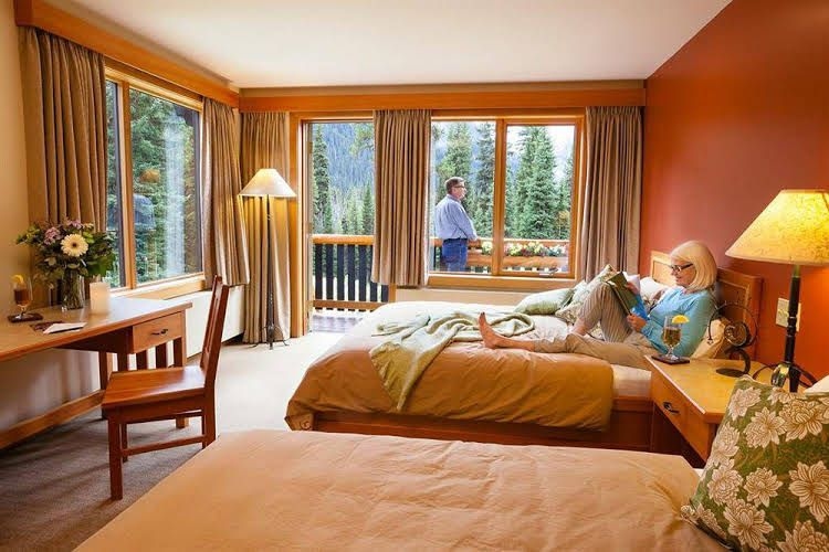 CMH Bugaboo Lodge0