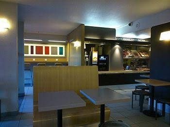 B&B Hotel CHARTRES0
