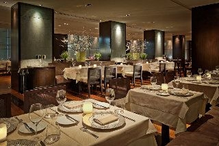 Langham Place, Fifth Avenue4