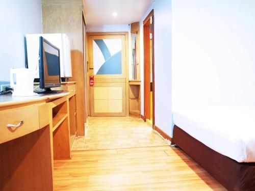 โรงแรมบาวาน่า (Bavana Hotel)1