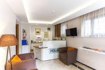 Holas Aparthotel0