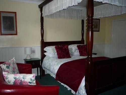 The Windmill B & B0