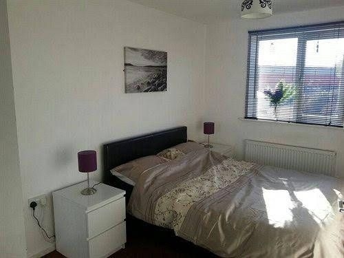 Bay Rooms2