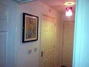 Bay Rooms0