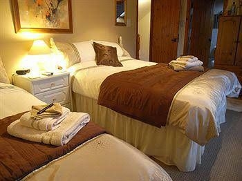 Primrose Cottage0