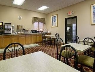 Super 8 Motel - Ames0