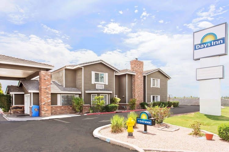 Days Inn by Wyndham Mesa East0