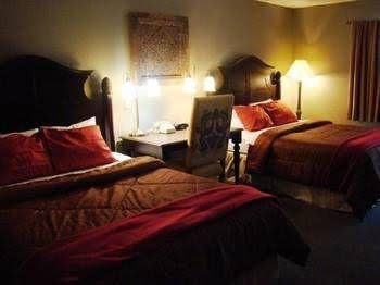 Ebro Motel0