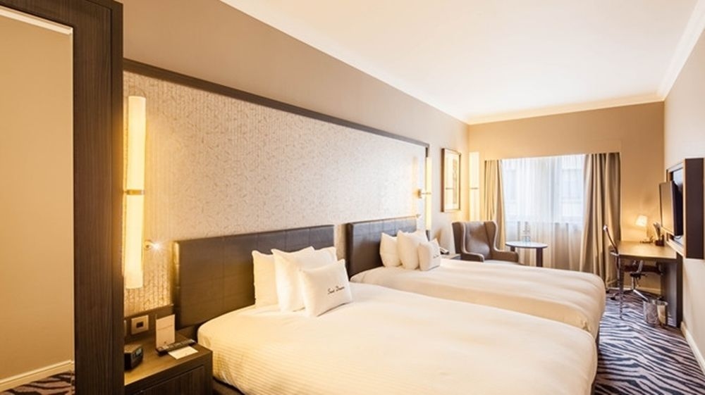 Mercure Point Hotel & Conference Centre1