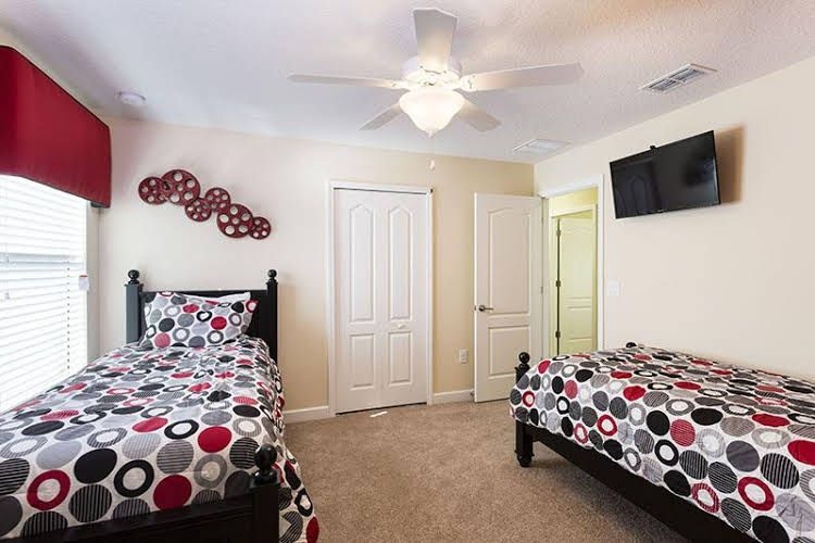 Retreat at Champions Gate - 6 BR Private Pool Home 2 Master Suites Game Room - JHH 459240