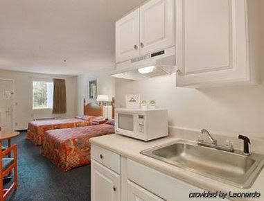 Sunshine Inn0