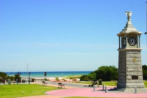 Semaphore Blue Apartments1