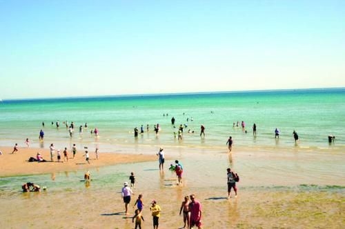 Semaphore Blue Apartments3