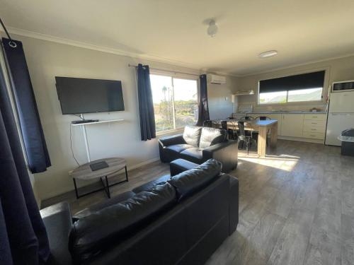 Kings Point Retreat4