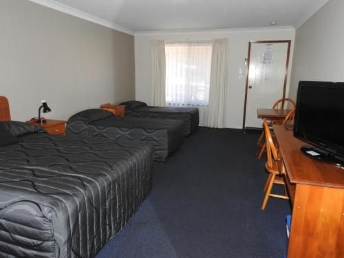 Asters On James Motor Inn (Asters on James Motor Inn)1